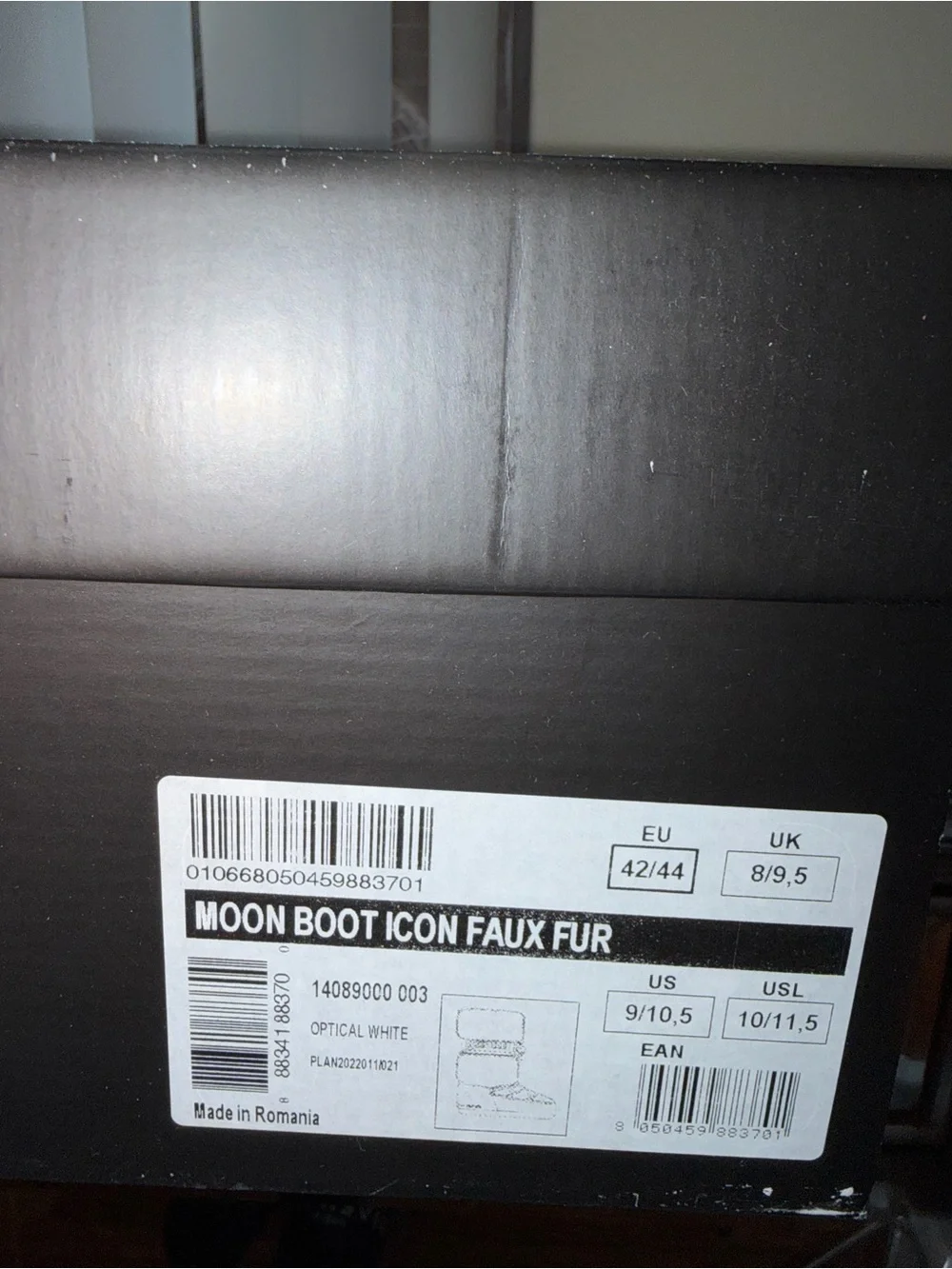 Moon Boot Icon Faux Fur Optical White NWT w/ Box Women’s US 10–11.5